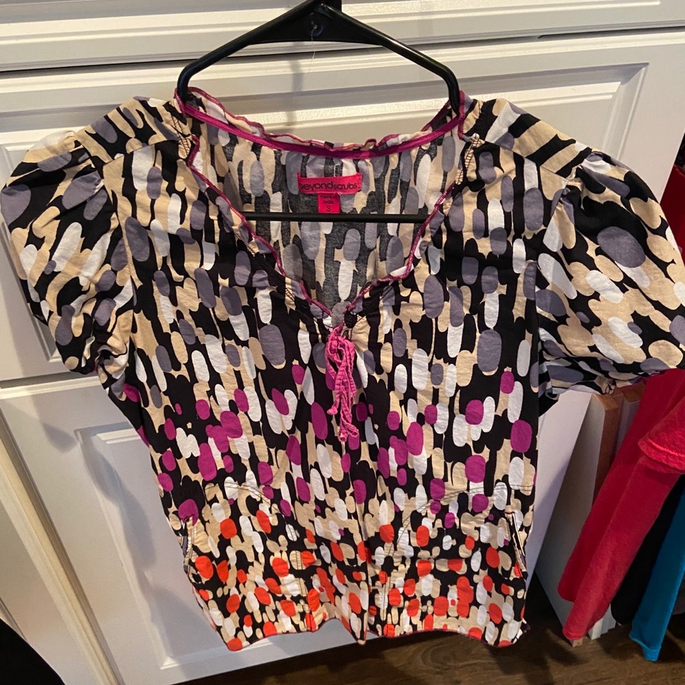 Beyond Scrubs - SMALL- multicolor top